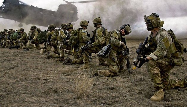 Америка направляє тисячі десантників на 